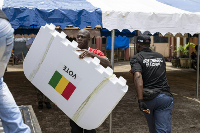 Guinée : les préparatifs électoraux intensifient le débat politique