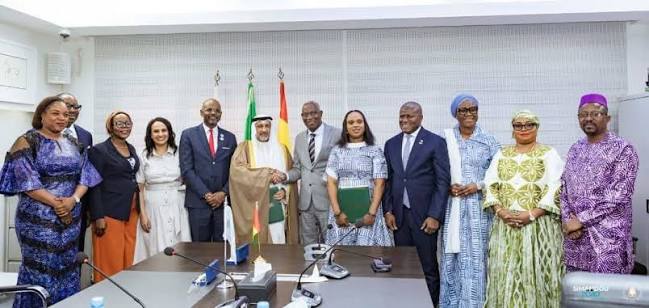 Guinée : un partenariat de 280 millions de dollars signé avec le Fonds de l’OPEP