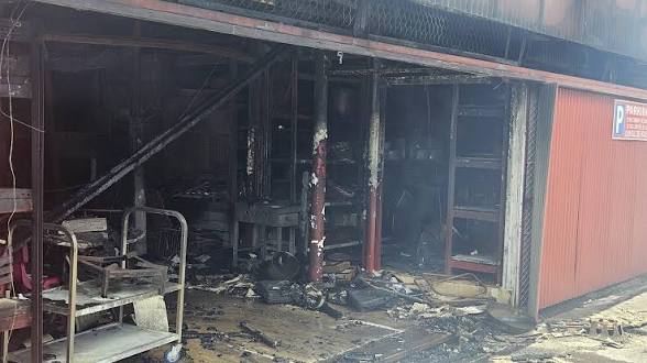 Mamou : un magasin de quincaillerie ravagé par les flammes