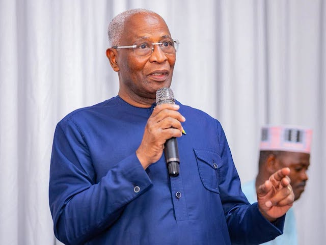 Guinée : quatre pôles pour renforcer la coordination de l’action gouvernementale