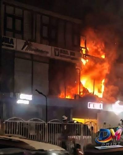 un mariage vire au drame après un violent incendie fait au moins 22 morts à Kinshasa
