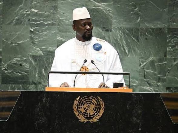 Mamadi Doumbouya quitte Conakry pour l’Assemblée générale de l’ONU