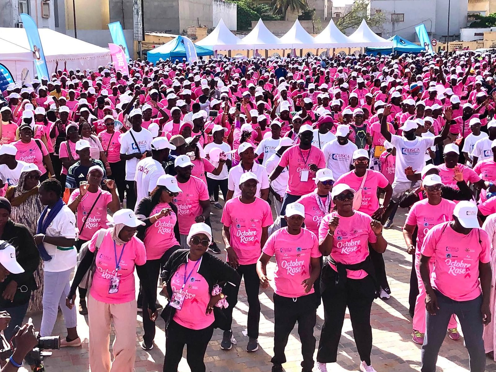 Octobre Rose en Guinée : Amadou Oury Bah participe à la troisième édition de la Marche Rose